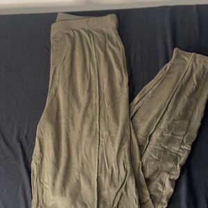 SHEIN Woman’s Sage Green leggings set